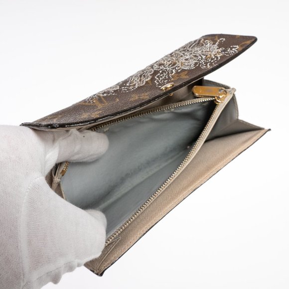 LOUIS VUITTON Limited Edition Wallet Set of 2 - Picture 11 of 15